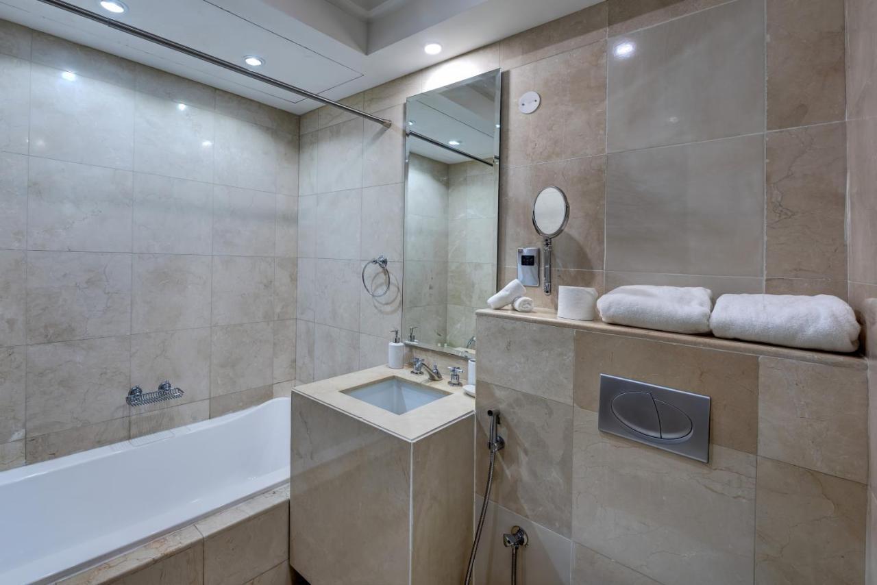 Durrani Homes - Unique Garden Apt At Souk Al Bahar Besides Dubai Mall & Burjkhalifa With Private Jaccuzi Extérieur photo